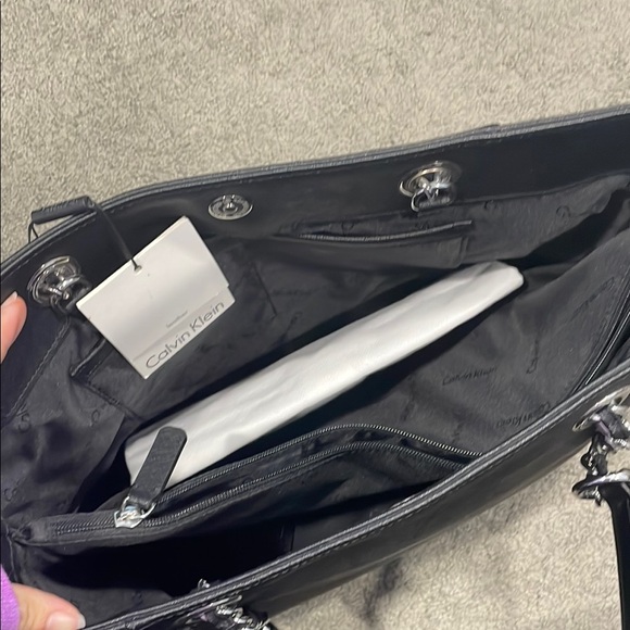 Calvin Klein Black Women's Shoulder Bag - Picture 3 of 4